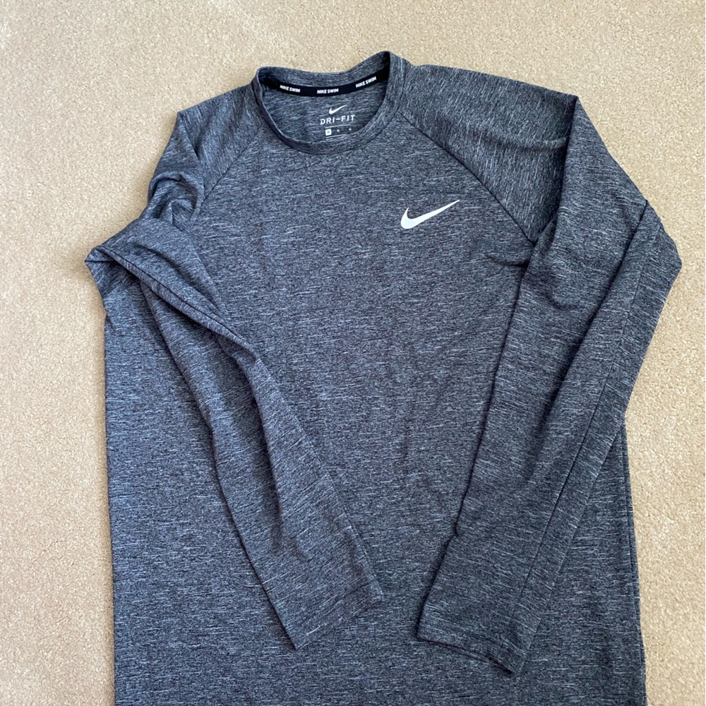 Men’s Nike swim top/rashguard